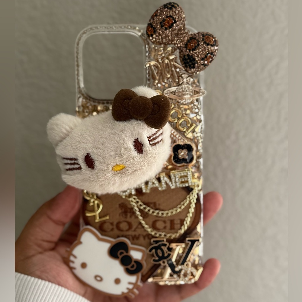 iPhone 16 pro max Hello Kitty Luxury Designer Junk Case